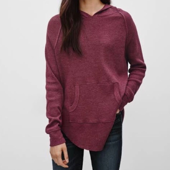 Aritzia Tops - TNA lounge light hoodie (M) Maroon